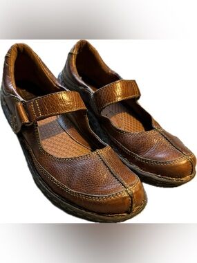 Born Brown Leather Mary Jane Dress Shoes Women’s Size 8.5 Practical Travel